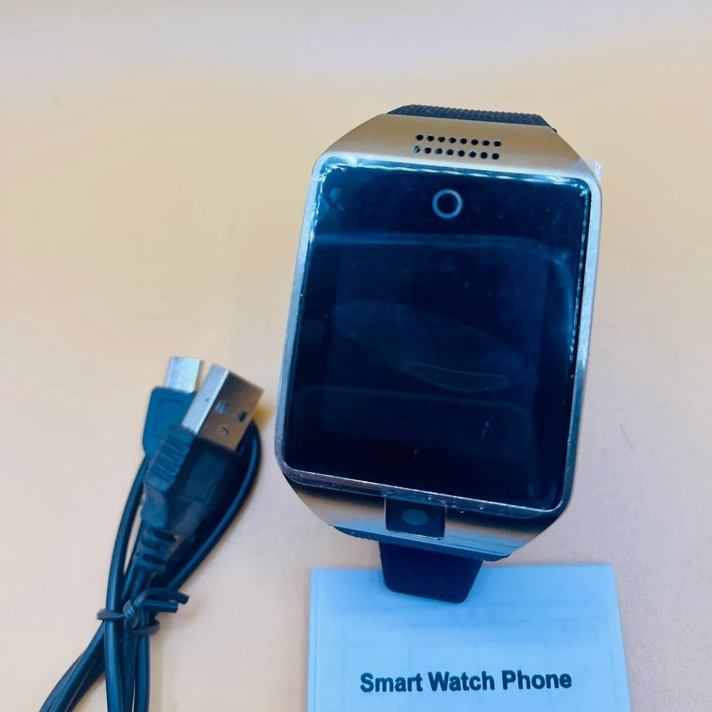 NWT Bluetooth smartwatch